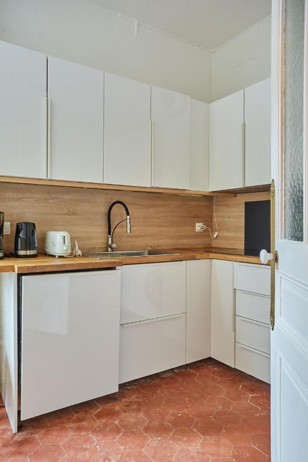 Residence Tour Eiffel By Studio Prestige Paris Exterior photo